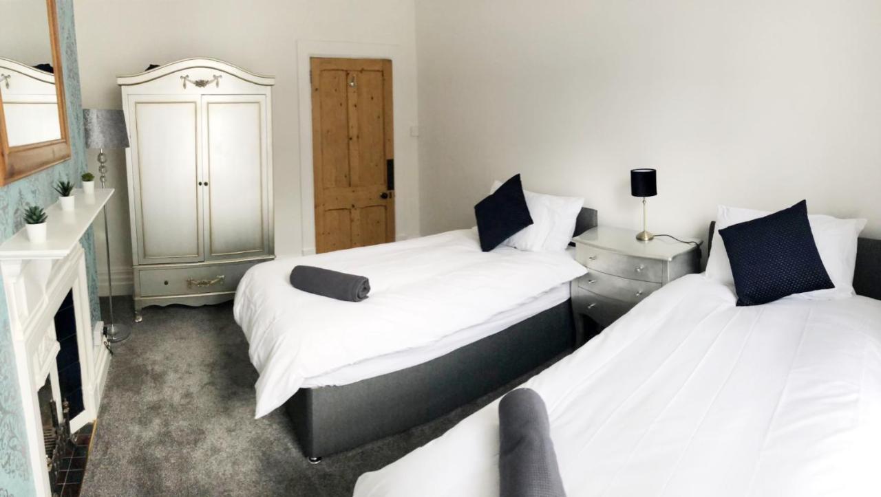 Summer Breeze -3 Bed-Sleeps 6-Parking-Walk To The Beach-Spacious-Families-Groups-Professionals Welcome Bournemouth Exterior foto