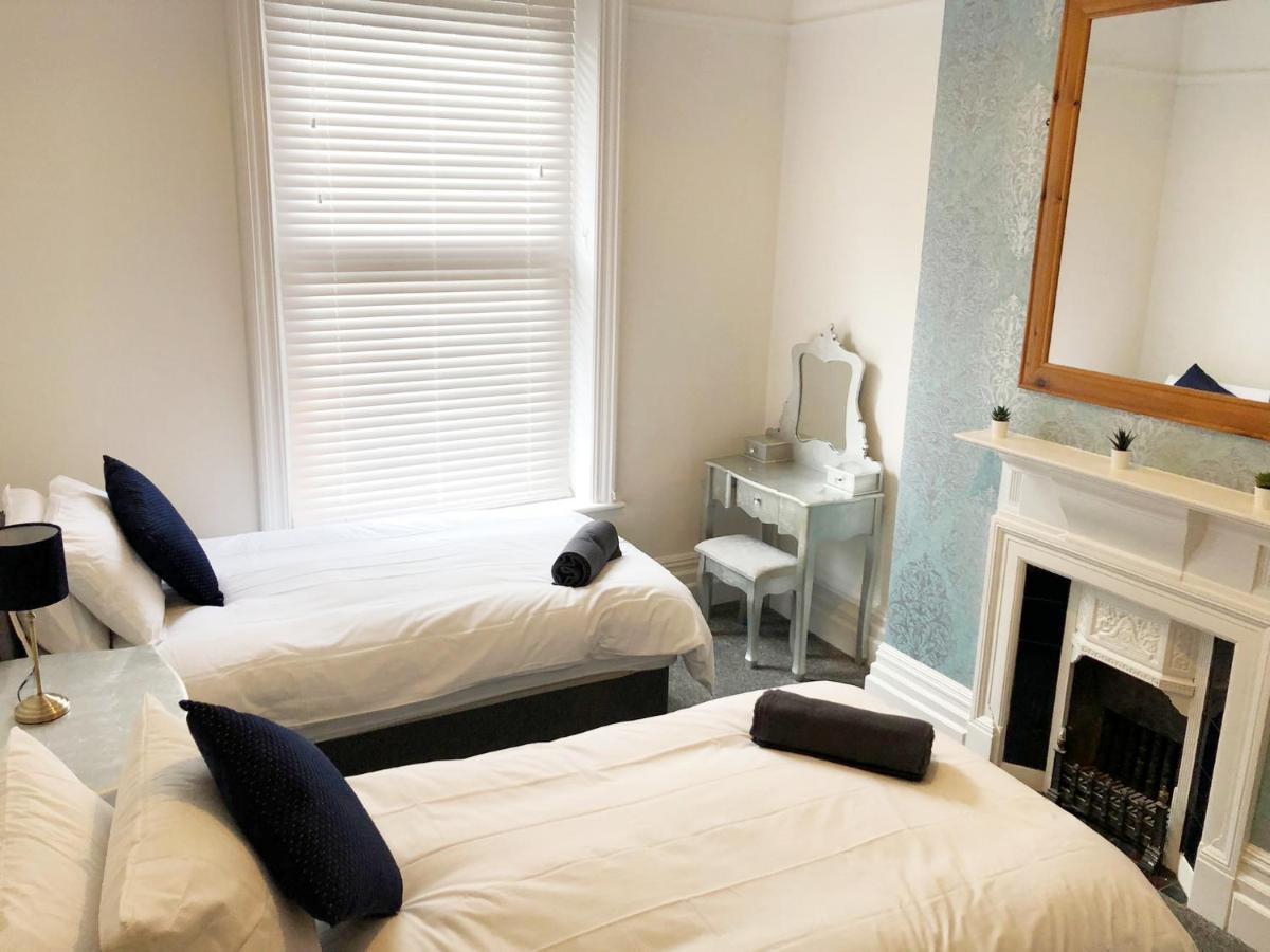 Summer Breeze. 3-Bed Apartment Close To The Beach Bournemouth Exterior foto